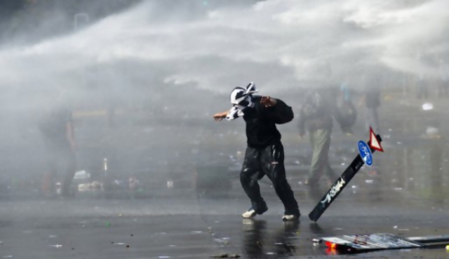 Chile: violentos enfrentamientos estudiantiles