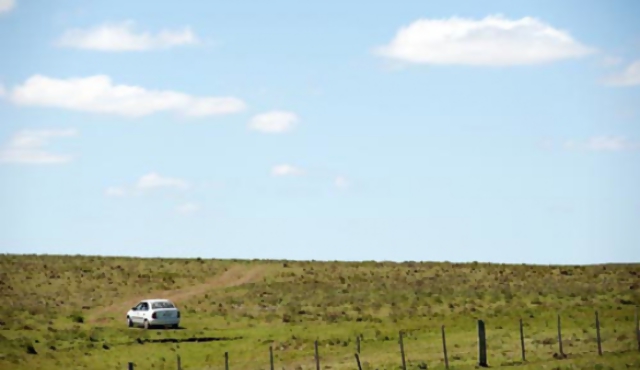 Frenos incipientes al acaparamiento de tierras en la región