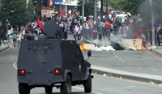 Erdogan defendió "limpiar" protestas