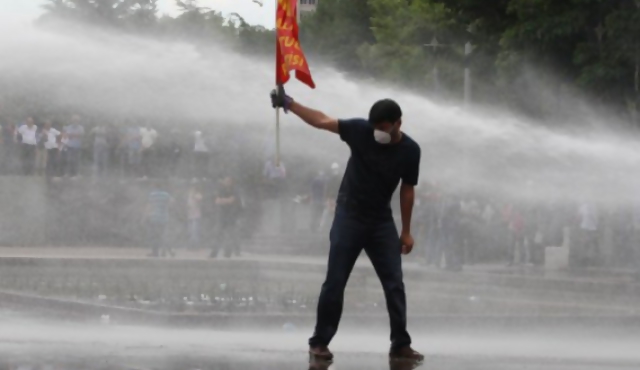 Huelga general y represión en Turquía