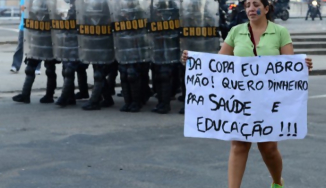 Crecen las protestas en Brasil contra el gasto en las copas