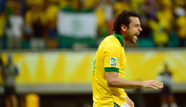 Brasil le gana a Italia y queda primero 