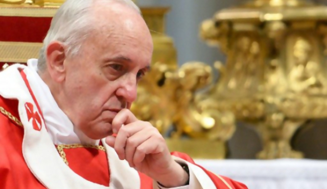 Francisco inicia la limpieza del banco Vaticano