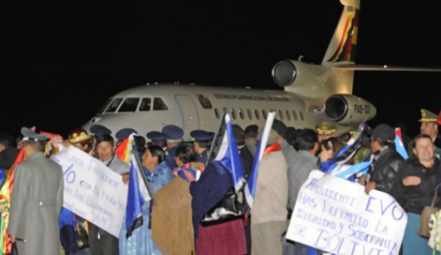 Presidentes se reúnen en Bolivia en respaldo a Evo
