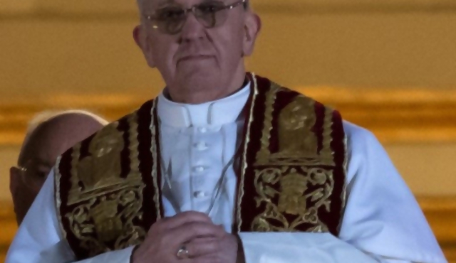 Francisco revisa economía del Vaticano