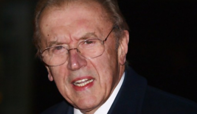 Falleció David Frost, célebre por sus entrevistas a Nixon