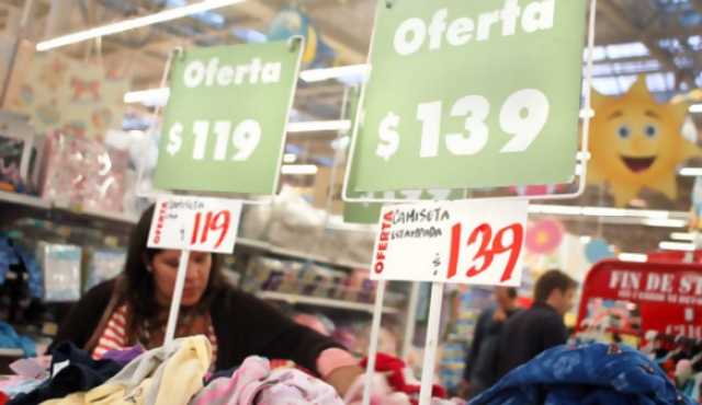 Inflación: baja preocupación por salarios pero aparece presión del dólar