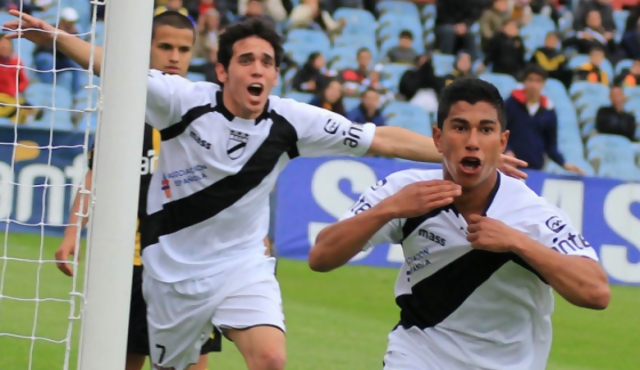 Un gran Danubio hunde a Peñarol