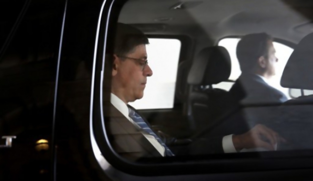 Republicanos "juegan con fuego"