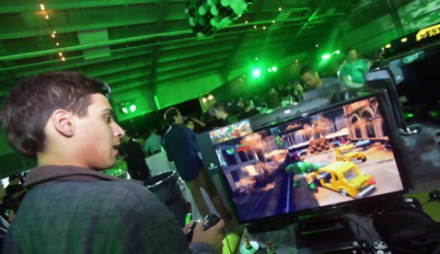 Guerra de consolas se intensifica con lanzamiento de Xbox One