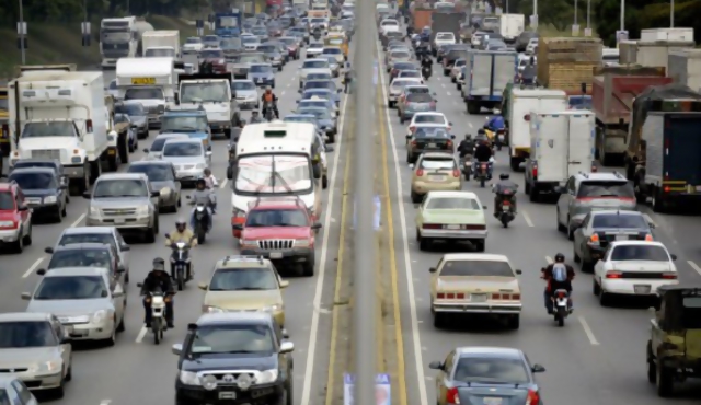 Maduro: autos con precios "justos" por decreto