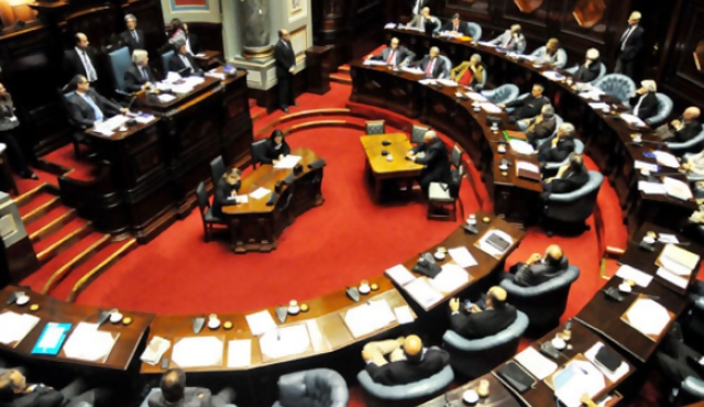 La moción de apoyo a Alas Uruguay que modificó la oposición
