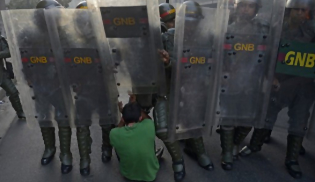 Violencia política en Venezuela, un juego sin destino