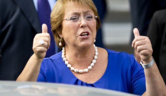 Bachelet promete "reformas profundas"