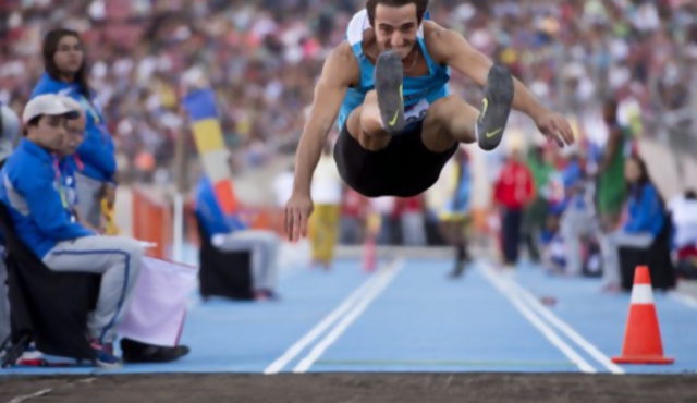 Odesur: medalla de plata y récord nacional en salto largo