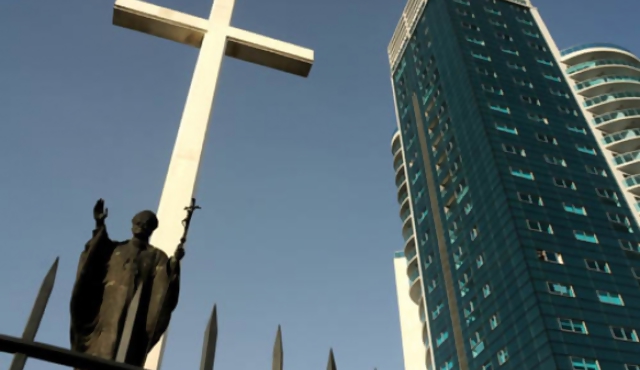 Uruguayos, los menos católicos y los más agnósticos o ateos