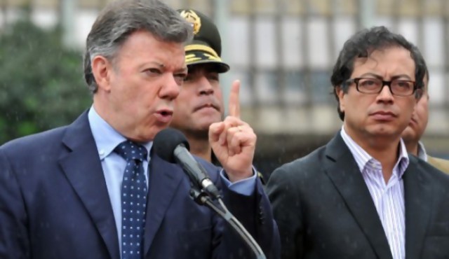 Santos restituyó a Petro como alcalde de Bogotá