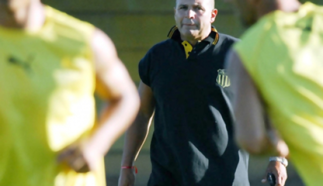 Peñarol: viaje relámpago a Solanas