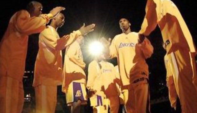 Acusan a Los Lakers de comprar un partido  