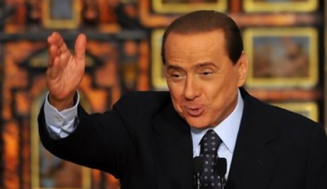 Publicaron fotos comprometedoras de Berlusconi
