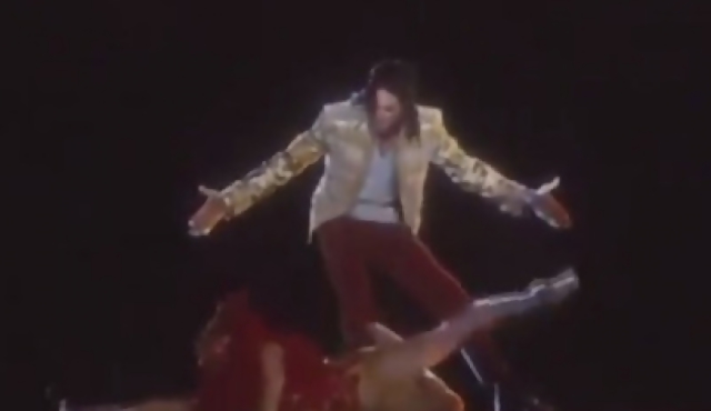 Michael Jacson "revive" en los premios Billboard