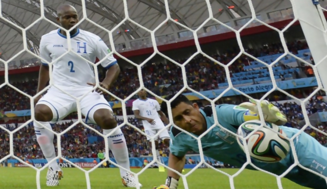 Francia ganó con un "gol tecnológico"