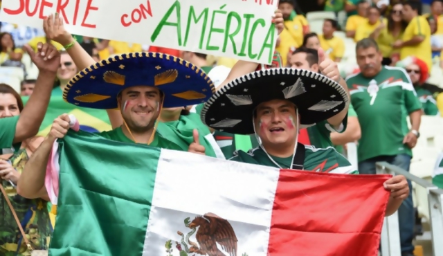 Mexicanos niegan que su grito sea homófobo