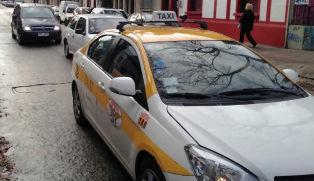 Taxis no usarán silla de protección para niños