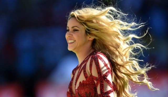 Shakira es la primera en llegar a 100 millones en Facebook