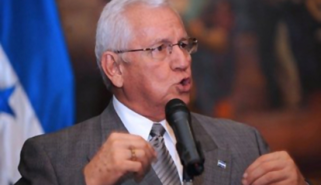 Honduras: Micheletti desafía a Estados Unidos