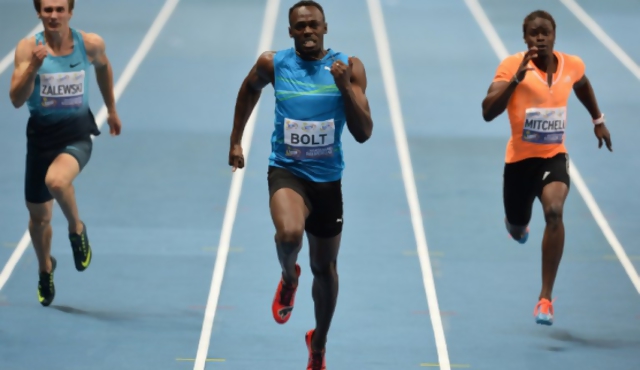 Bolt logra mejor tiempo de la historia en 100 metros en sala