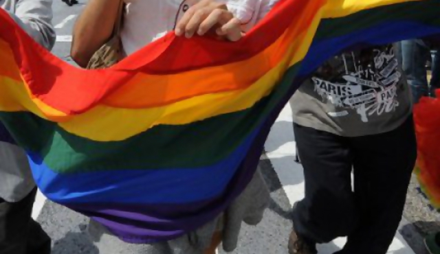 Gays de Ecuador pueden inscribir uniones