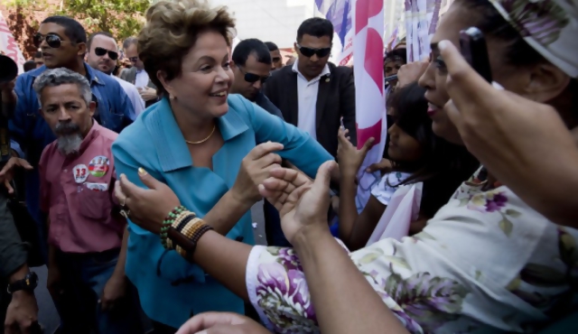Escándalo por corrupción en Petrobras "salpica" a Dilma y Marina
