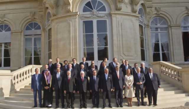 Conferencia de París promete apoyar a Irak "por todos los medios"