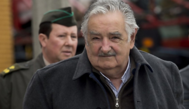 Mujica pide a los poderosos "actuar ya"