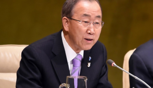 Ban Ki-moon dice a Kirchner que ONU debe discutir más caso de deuda argentina
