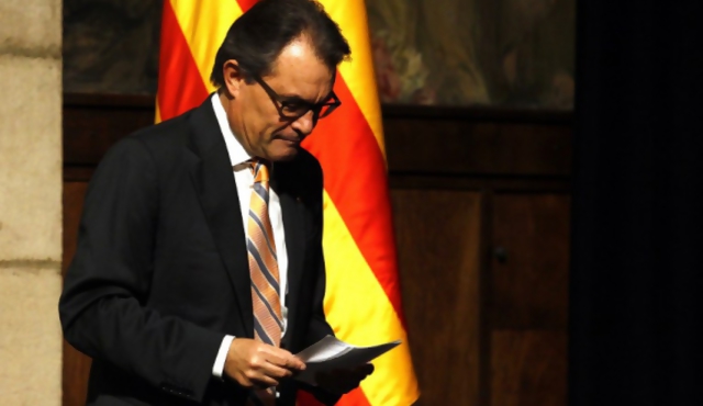 El Tribunal Constitucional español suspende la consulta independentista de Cataluña