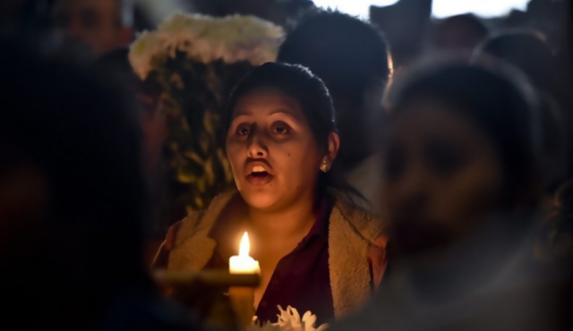 México: piden "un milagro" para encontrar a estudiantes desparecidos
