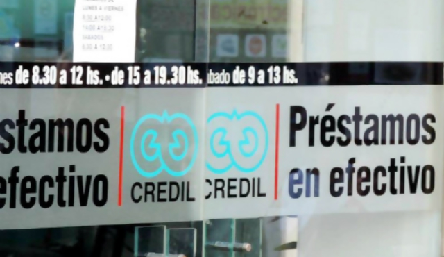 AEBU contra financiera por despidos "masivos" por SMS 