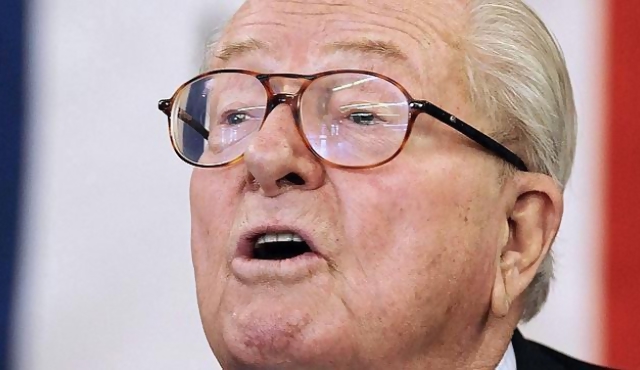 "Lo siento, yo no soy Charlie" dice Le Pen