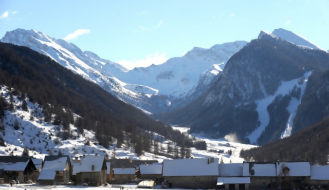 Mueren esquiadores por avalancha en los Alpes