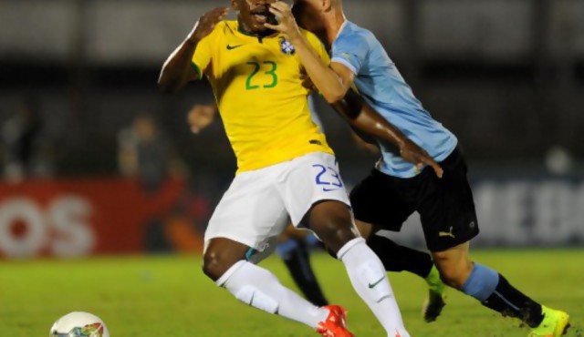 Brasil acusa a jugador uruguayo de racismo
