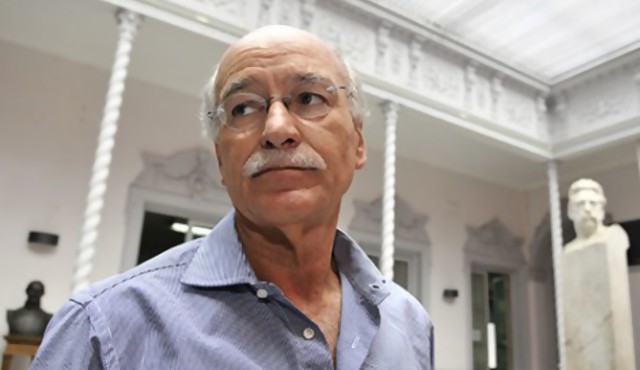 Castillo renuncia a su candidatura en Montevideo