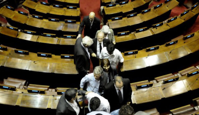 Diputados hicieron fila para elogiar a "Pacha" Sánchez