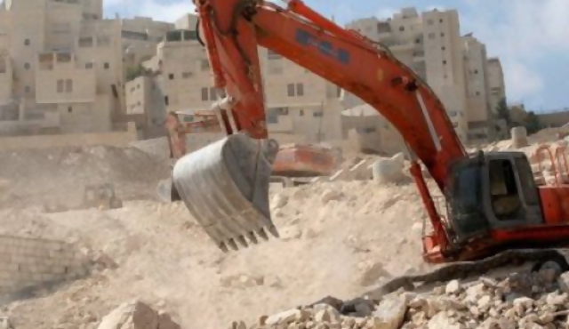 Barak aprueba construcción de viviendas en Cisjordania