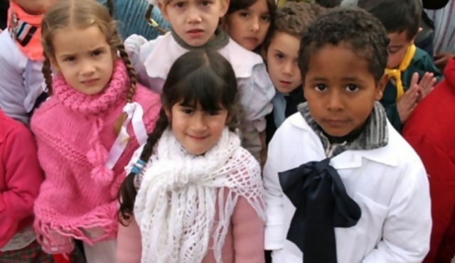 Banco Mundial amplía financiación para escuelas de tiempo completo