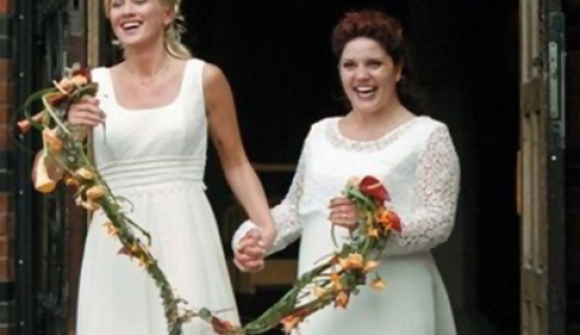 Iglesia sueca aprueba matrimonio gay