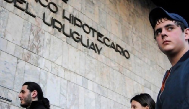 Celulares y servicios financieros centran denuncias de consumidores