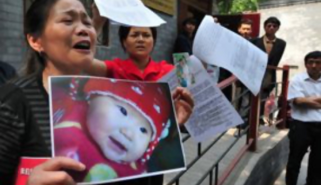  China ejecuta a dos condenados por caso de leche contaminada con melamina  