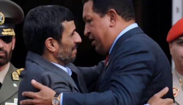 Chávez y Ahmadinejad reafirman su hermandad anti-EEUU y amplían cooperación 